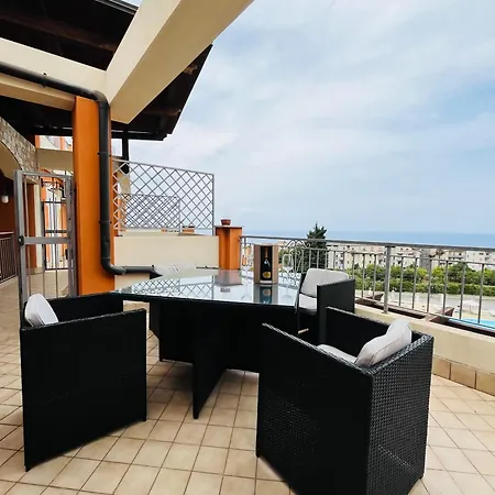 Ombre Rosse Penthouse * Pizzo (Calabria)