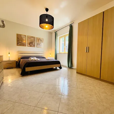 Ombre Rosse Penthouse Apartment *